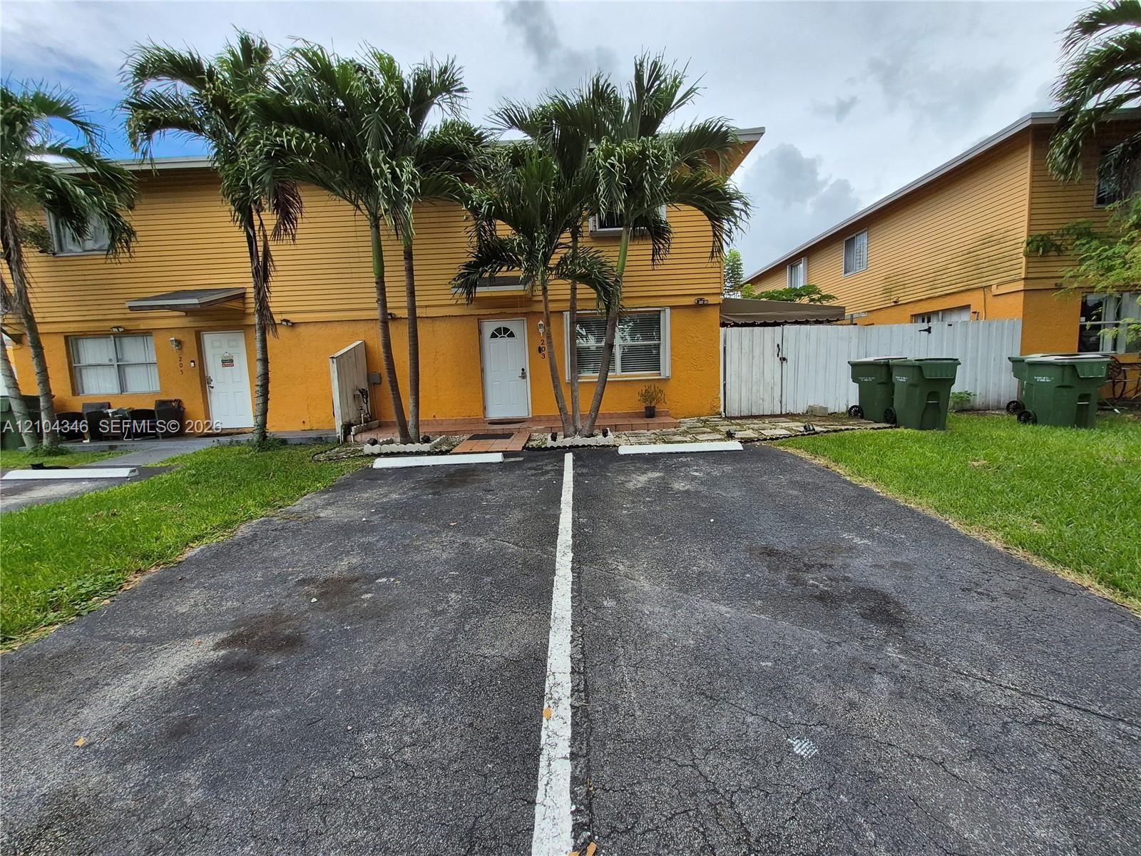 203 NE 12th Ave # 203, Homestead FL 33030