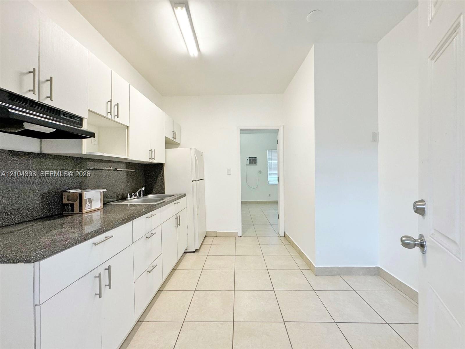 5835 SW 4th St # B, Miami FL 33144