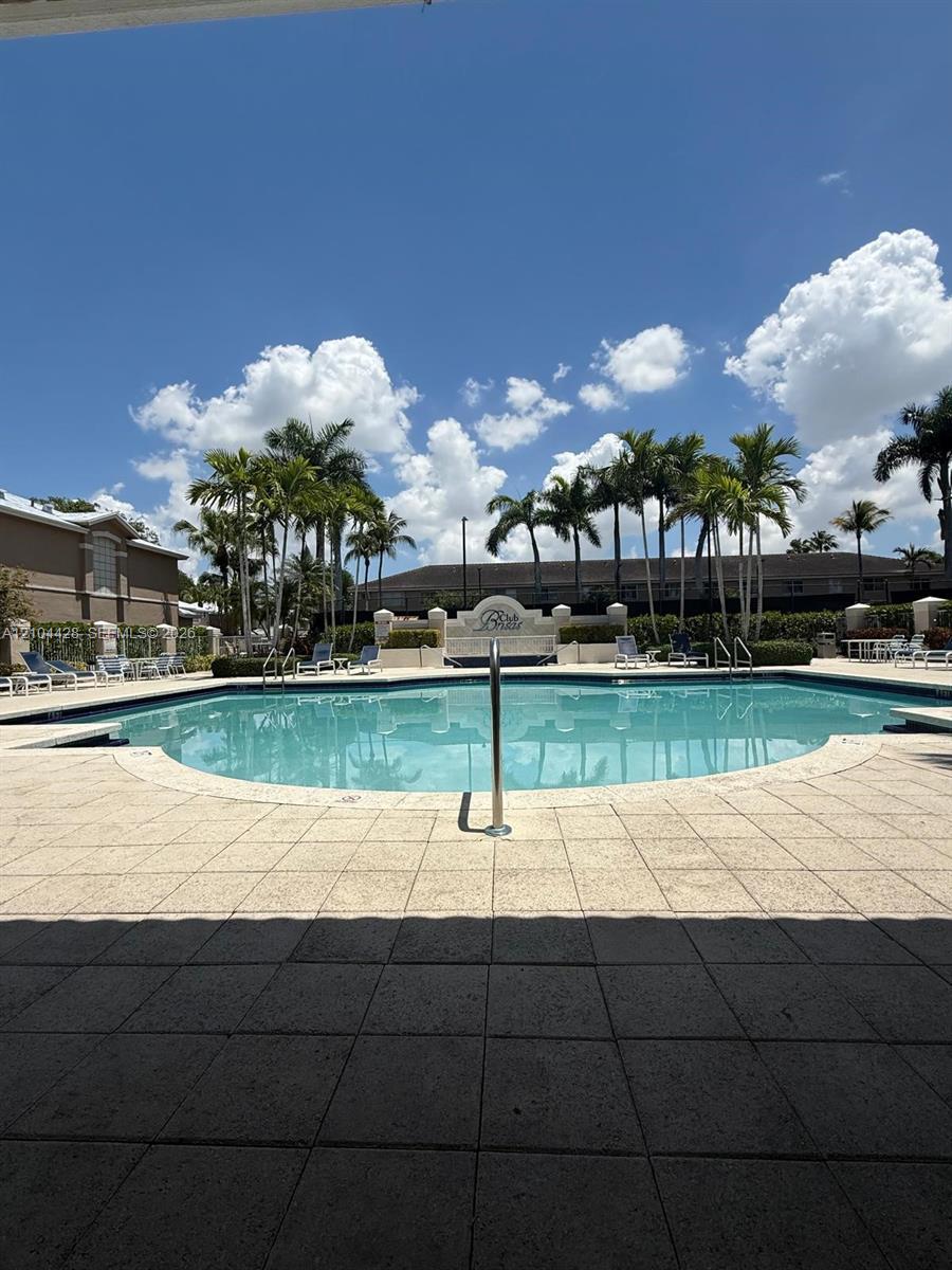 5650 NW 115 th court # 101, Doral FL 33178