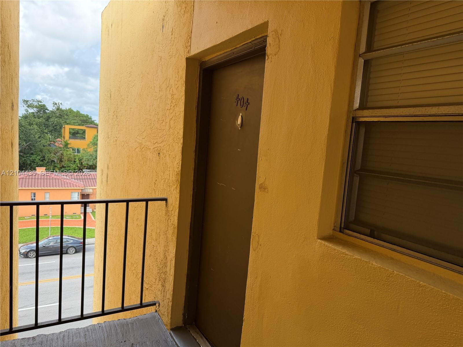 300 NE 125th St # 404, North Miami FL 33161