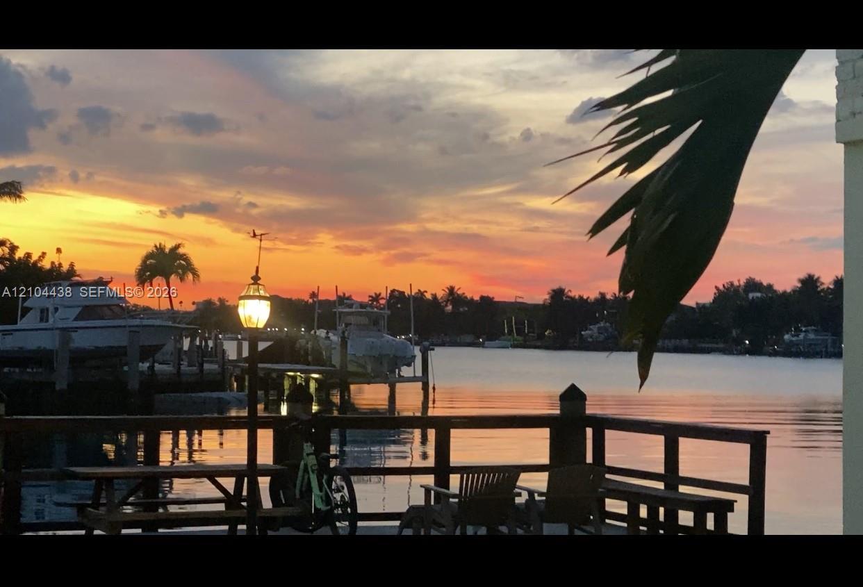 8540 Byron Ave # 1A, Miami Beach FL 33141
