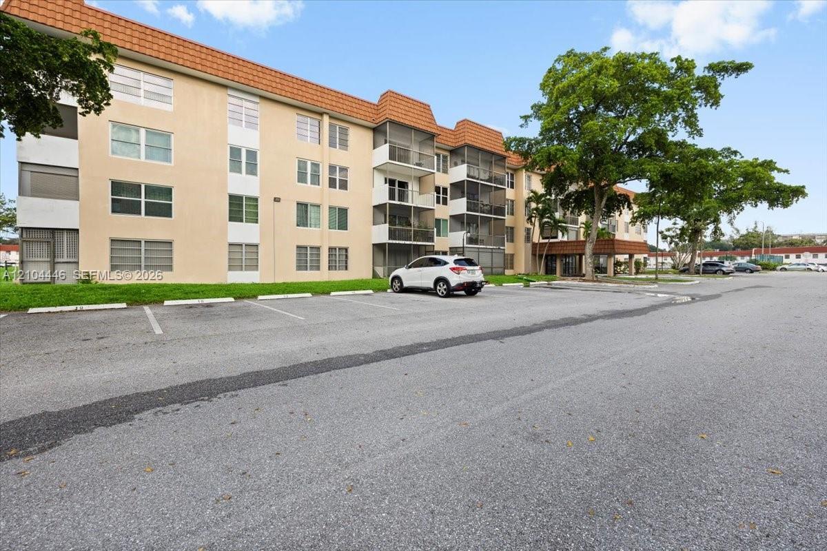 4154 Inverrary Dr # 312, Lauderhill FL 33319