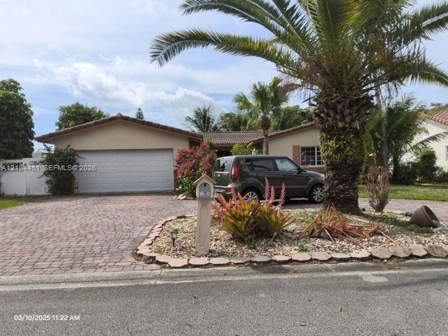 11093 Glenwood Dr, Coral Springs FL 33065