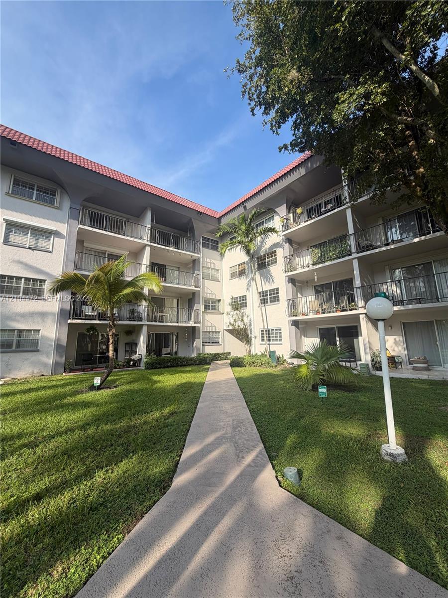 8107 SW 72nd Ave # 201E, Miami FL 33143