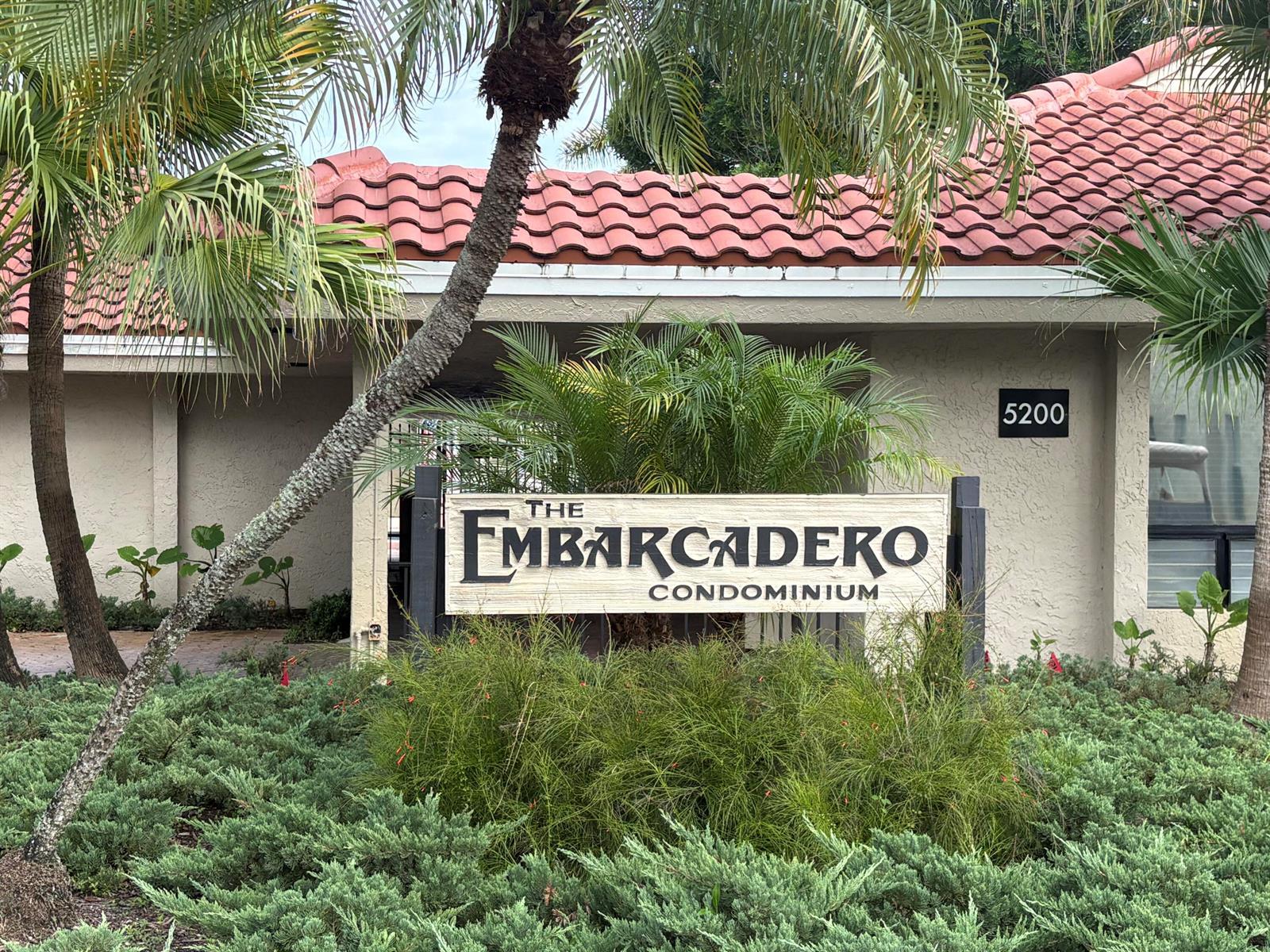 5248 NE 6th Avenue # D32, Oakland Park FL 33334