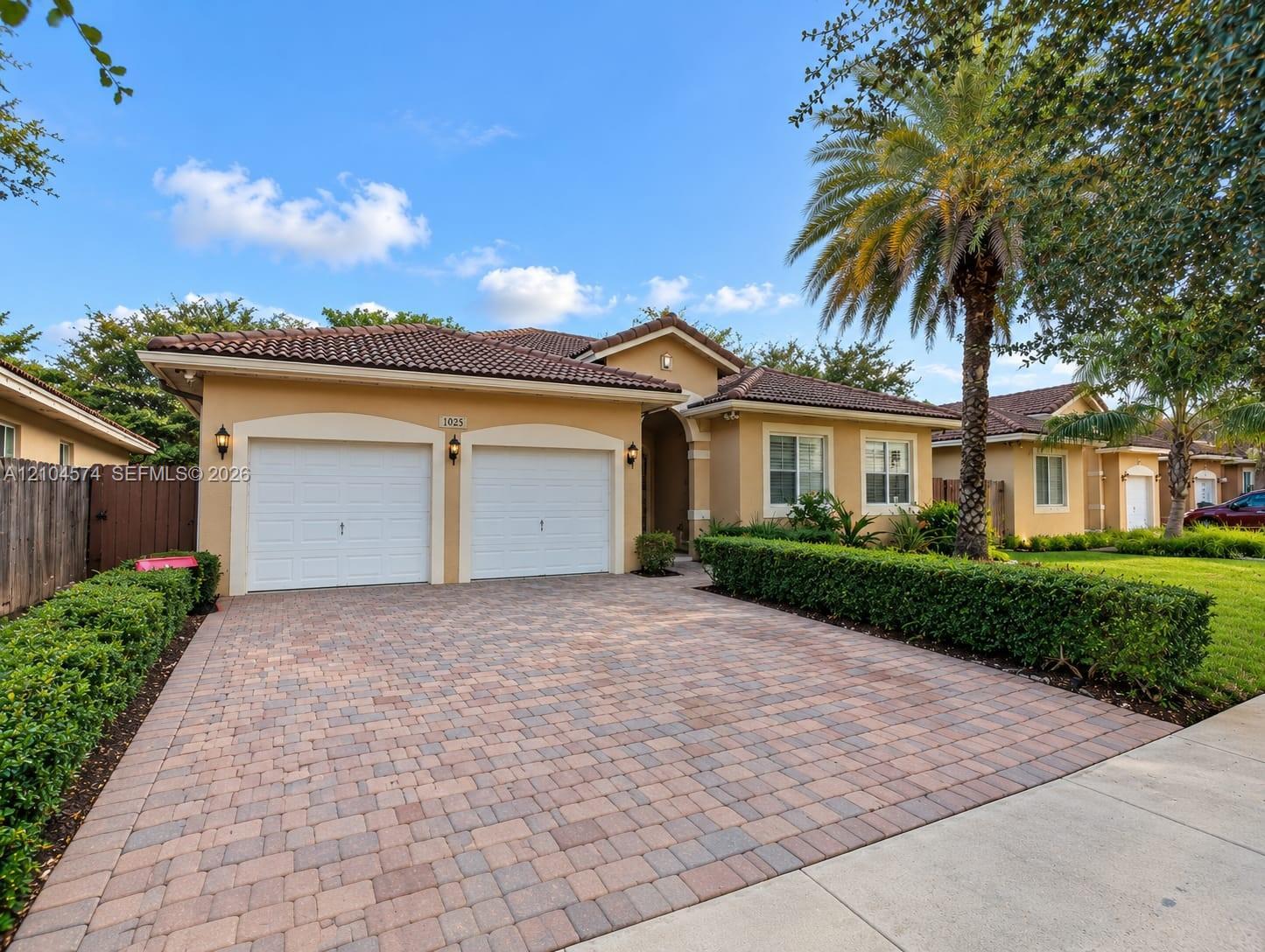 1025 NE 16th Ave, Homestead FL 33033