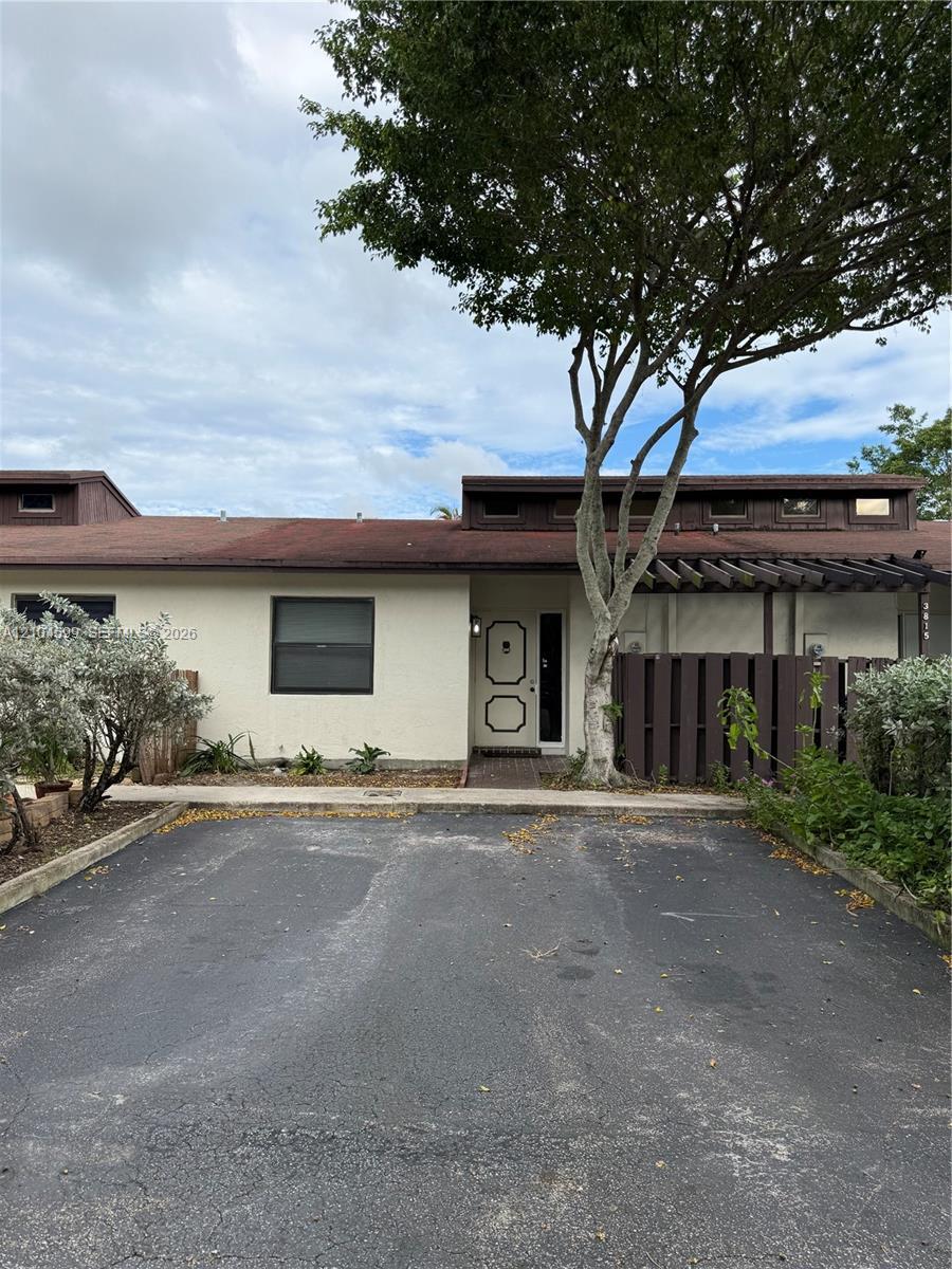3811 SW 69th Ave # L, Miramar FL 33023
