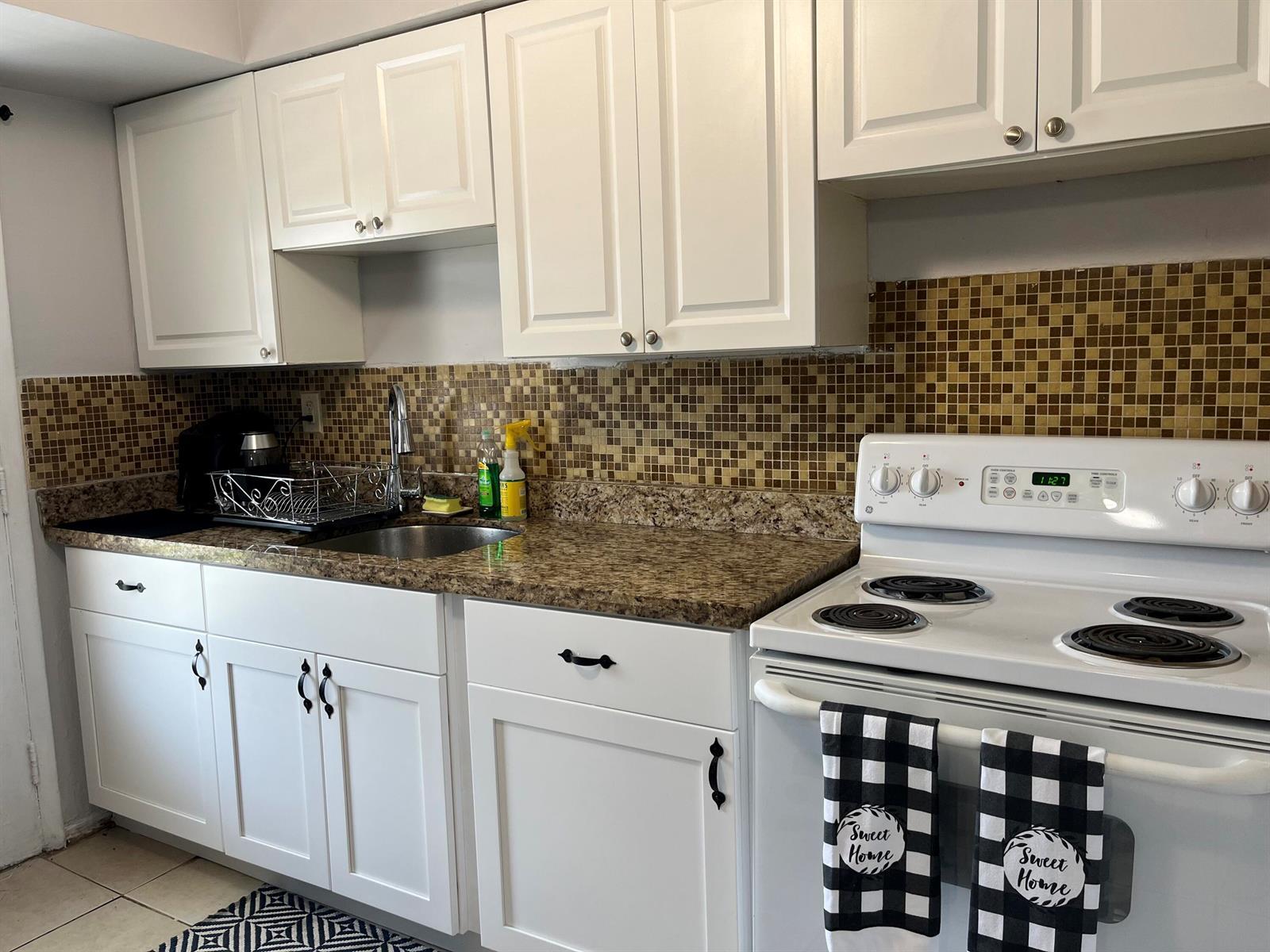 2285 NE 172nd Street # 13, North Miami Beach FL 33160