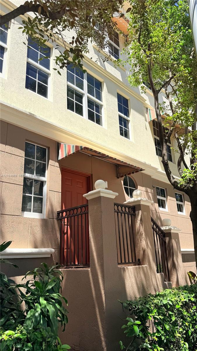 3232 SW 22nd Ter # 113, Miami FL 33145