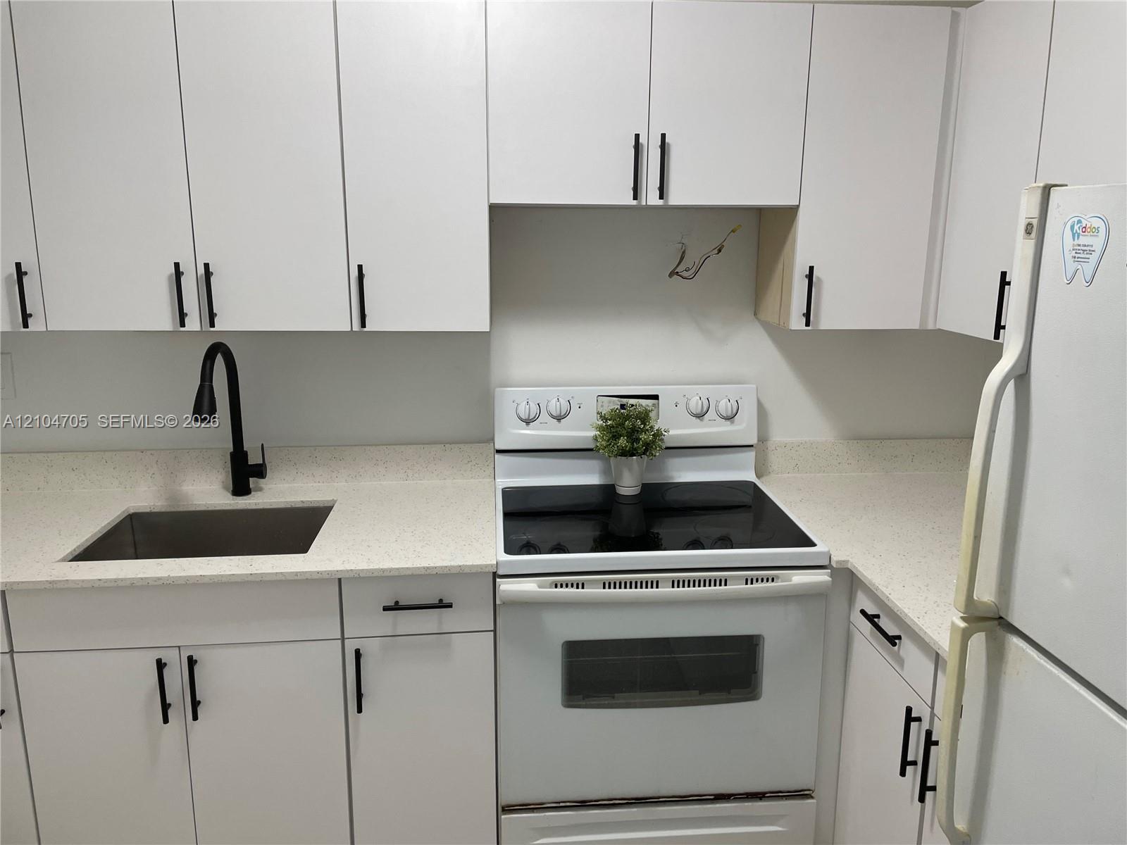 142 SW 18th Ave # 19, Miami FL 33135