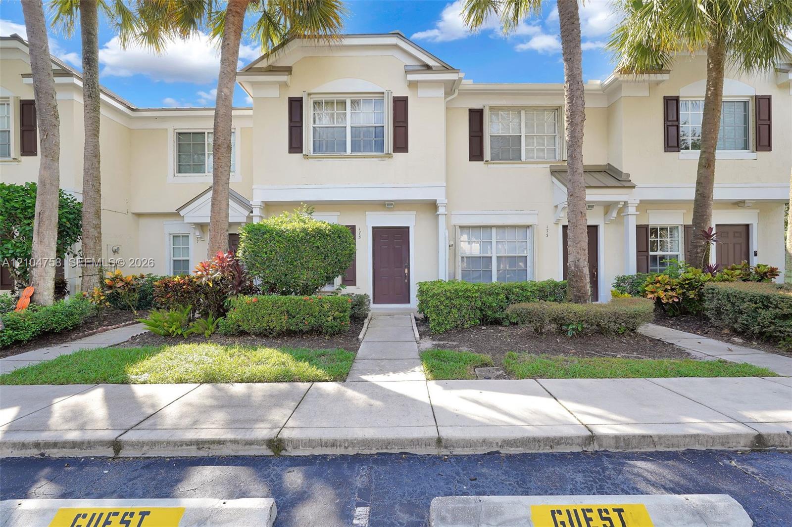 175 SW 96th Ave, Plantation FL 33324