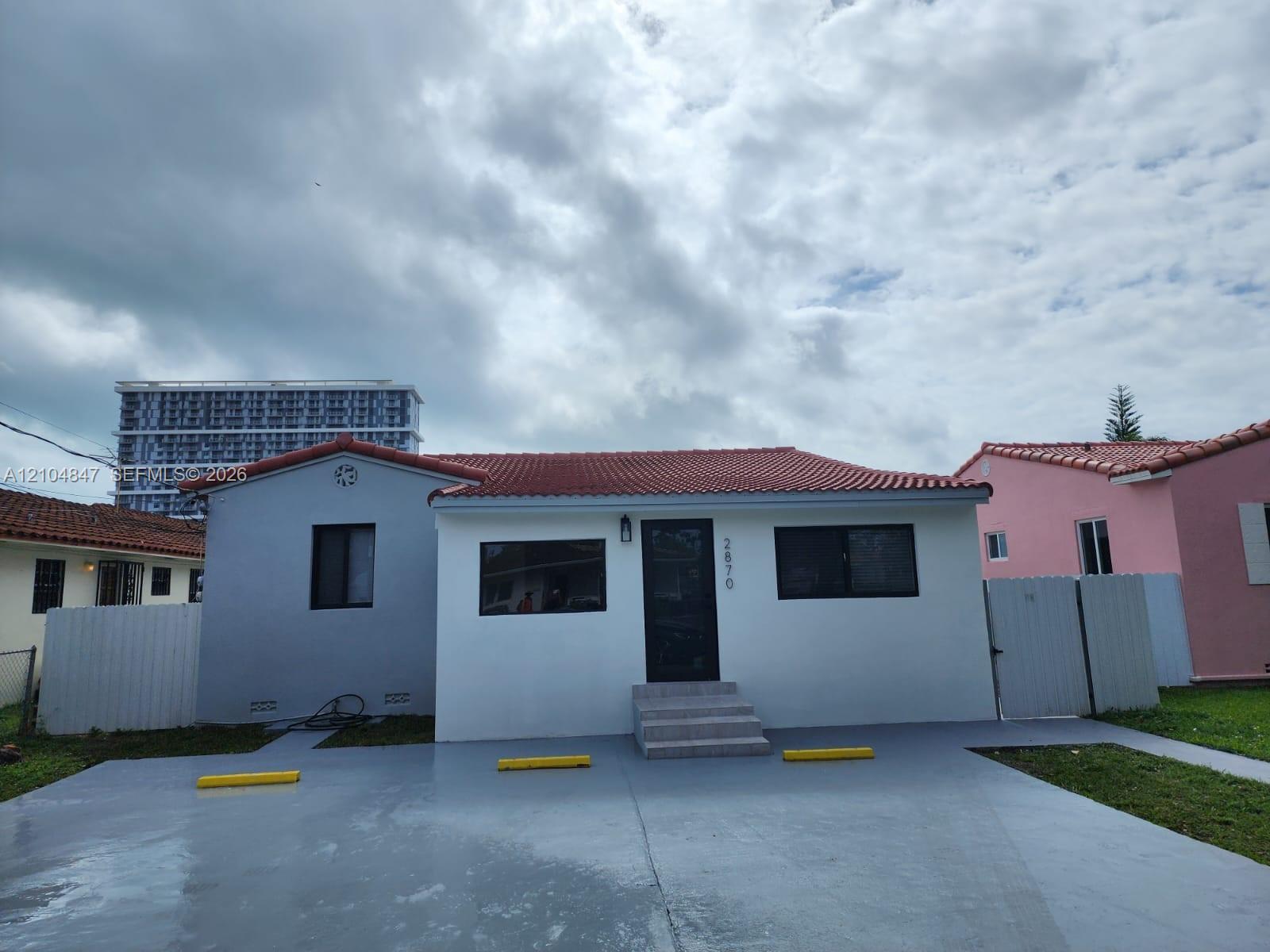 2870 SW 26th St # 4, Miami FL 33133