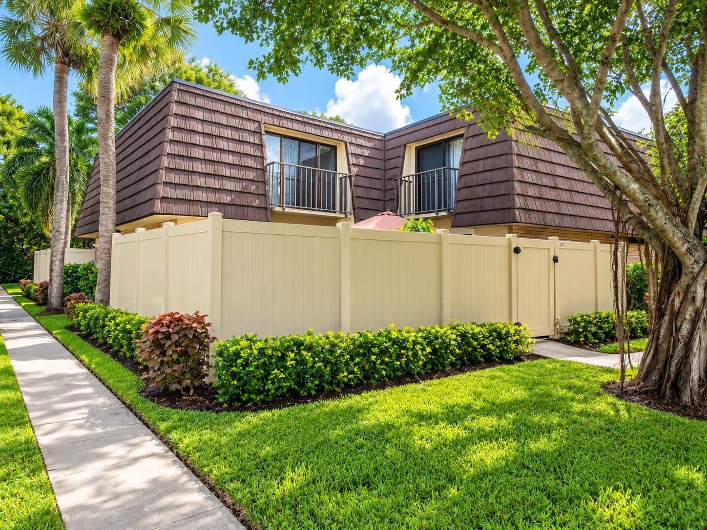 8017 80th Way, West Palm Beach FL 33407