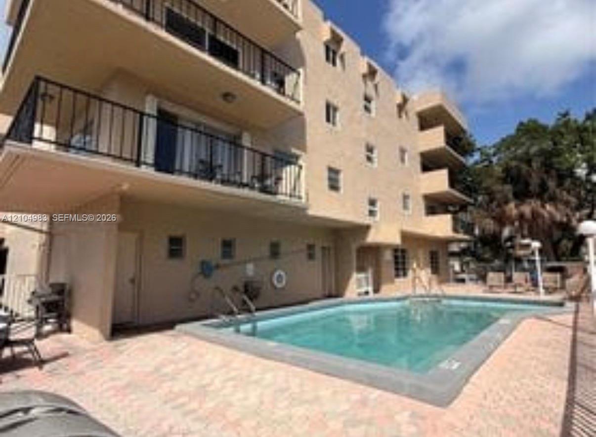 3860 NE 170th St # 208, North Miami Beach FL 33160