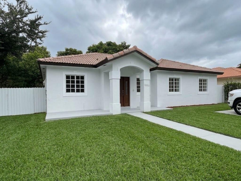 16307 NW 91st Avenue, Miami Lakes FL 33018