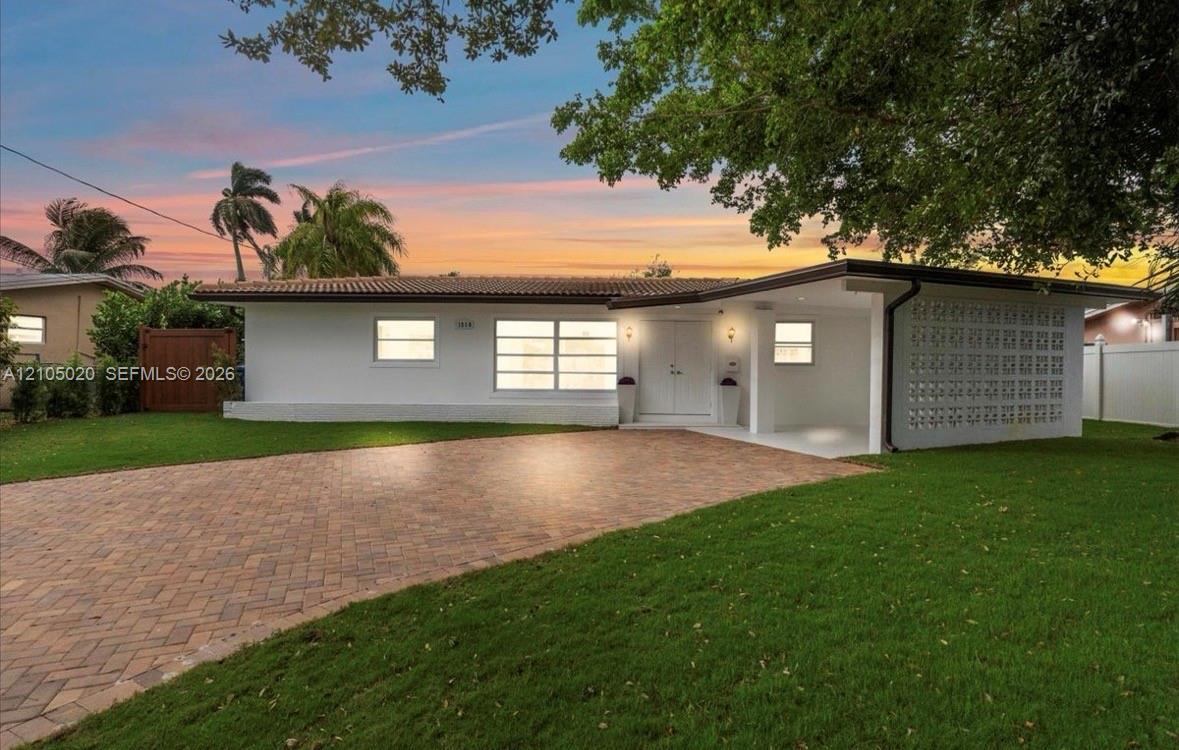1910 NW 36th St, Oakland Park FL 33309