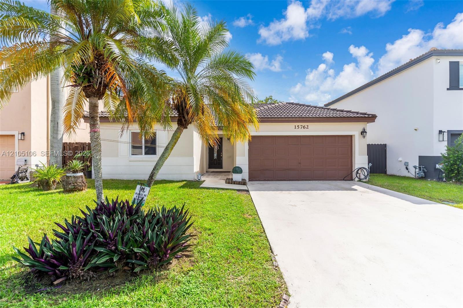 15762 SW 74th St, Miami FL 33193