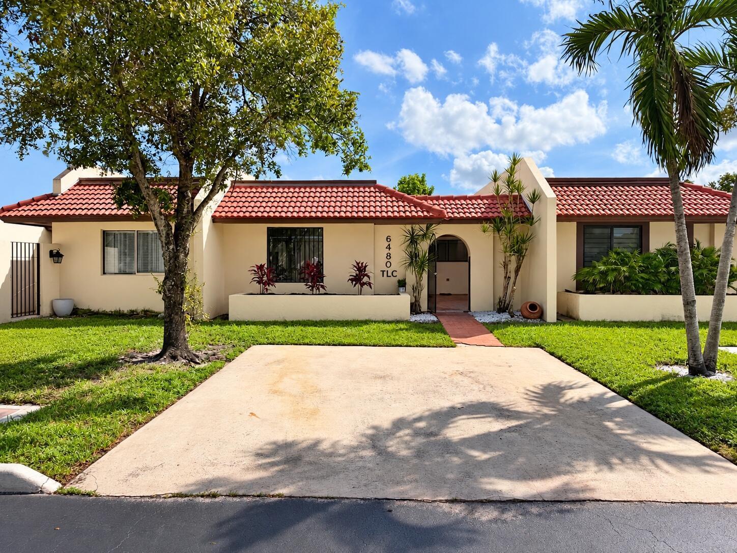 6480 NW 191ST, Hialeah FL 33015