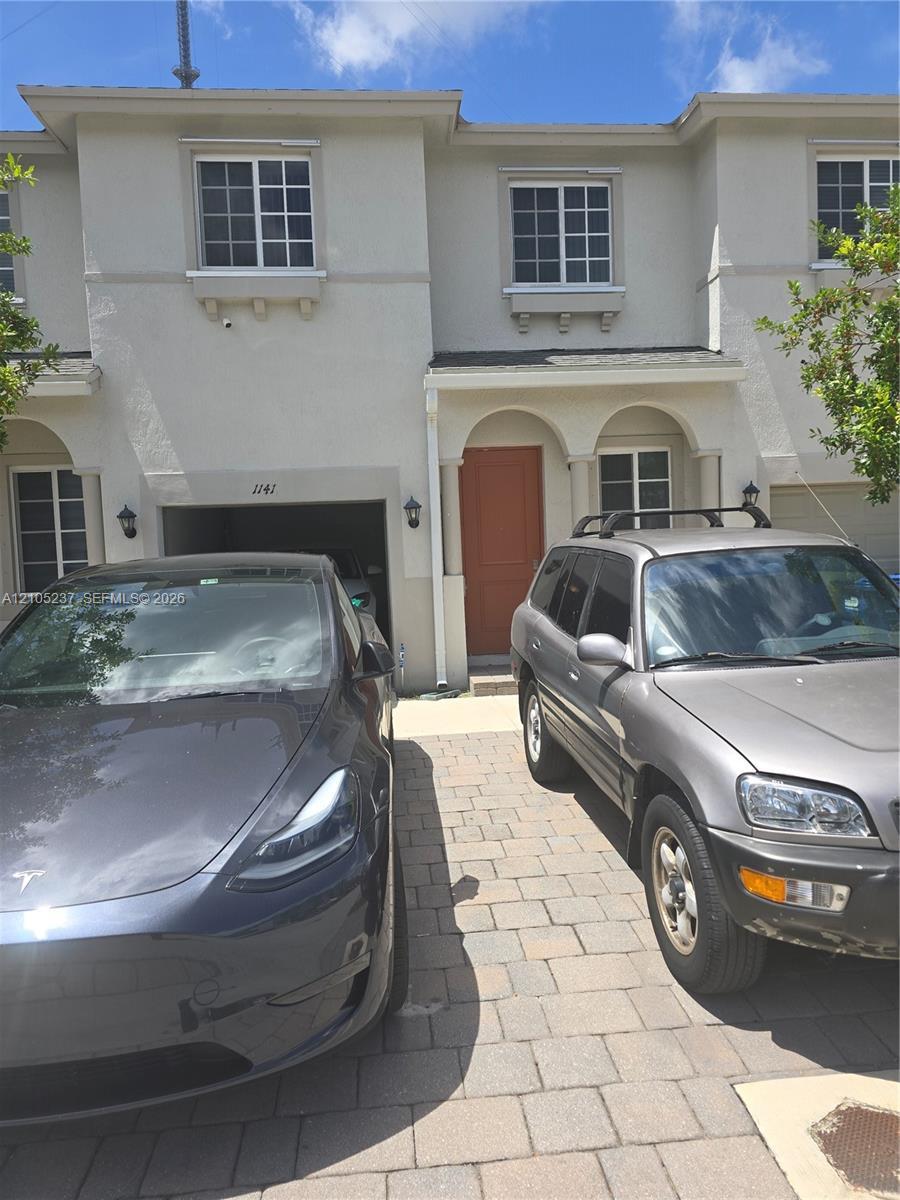 1141 NW 208th Ter, Miami Gardens FL 33169