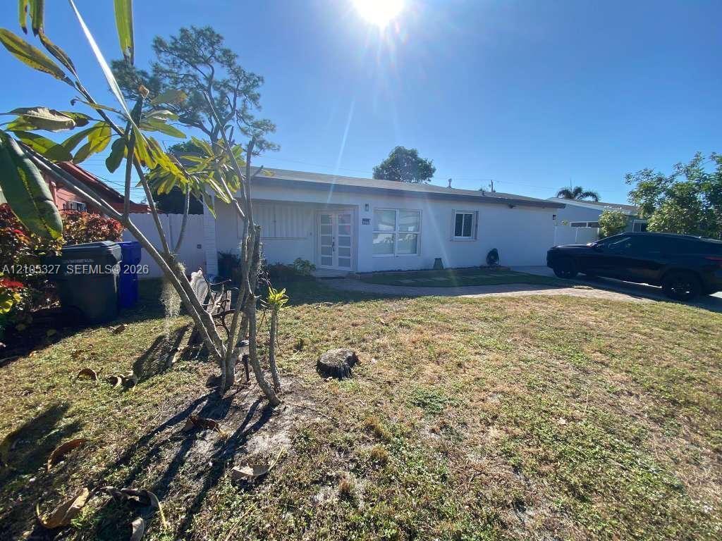 7110 Hope St, Hollywood FL 33024