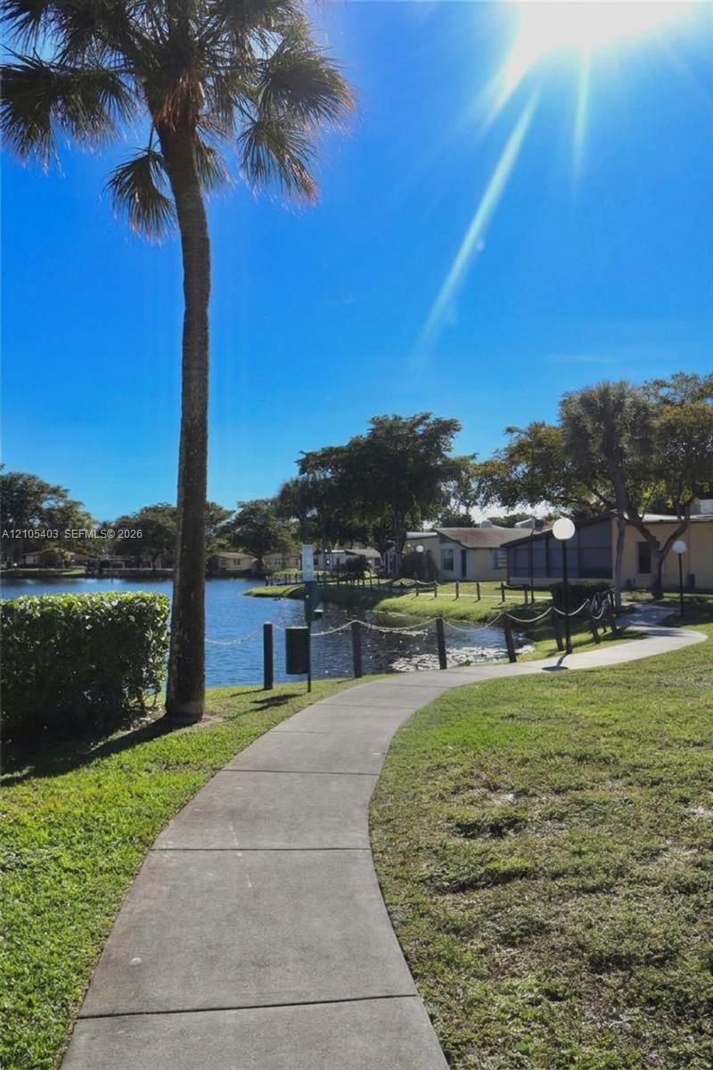 200 Ashbury Rd # 203, Hollywood FL 33024