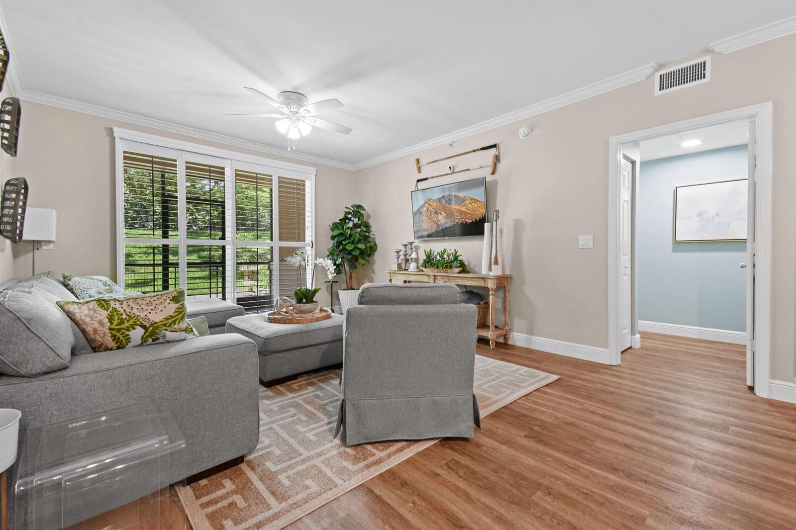 11790 SAINT ANDREWS Place # 102, Wellington FL 33414
