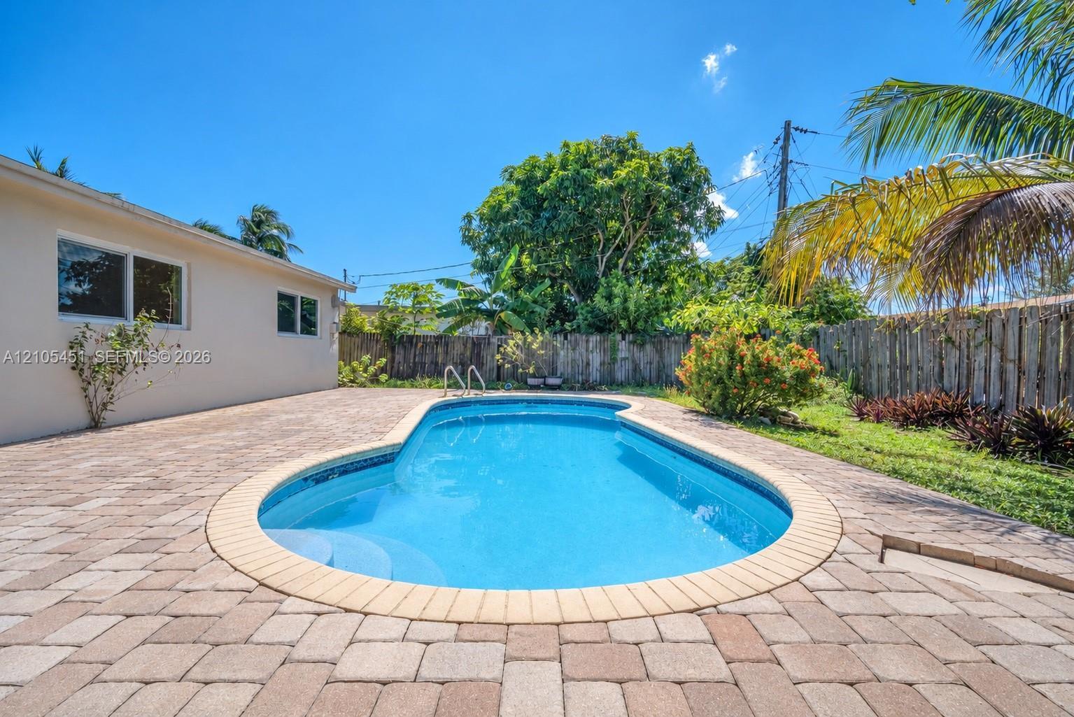 4071 NW 3rd Ter, Deerfield Beach FL 33064