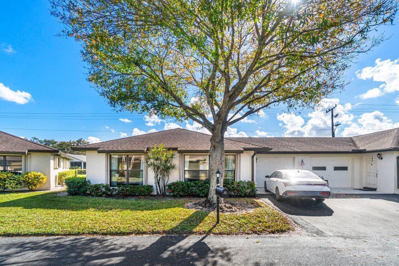 4862 Equestrian Road, Boynton Beach FL 33436