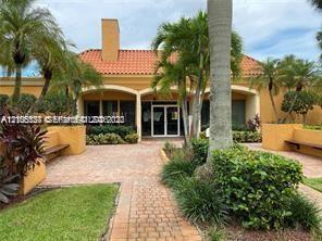 18017 NW 68th Ave # 101, Hialeah FL 33015