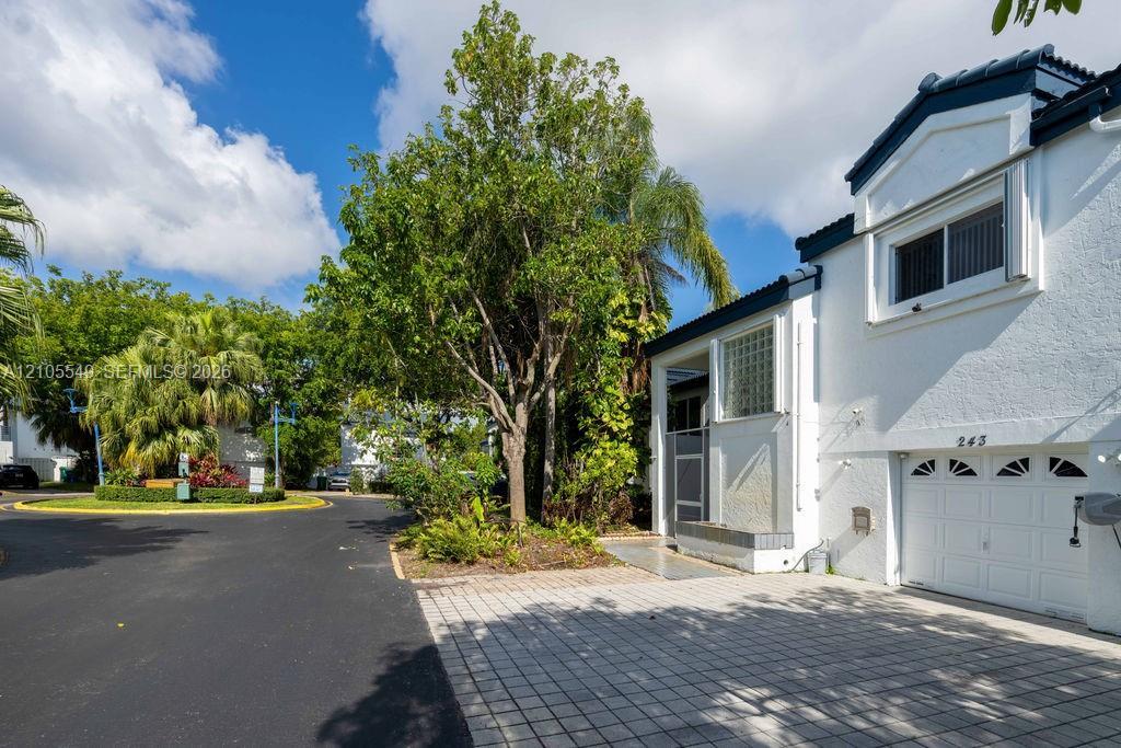 243 NE 212th Ter, Miami FL 33179