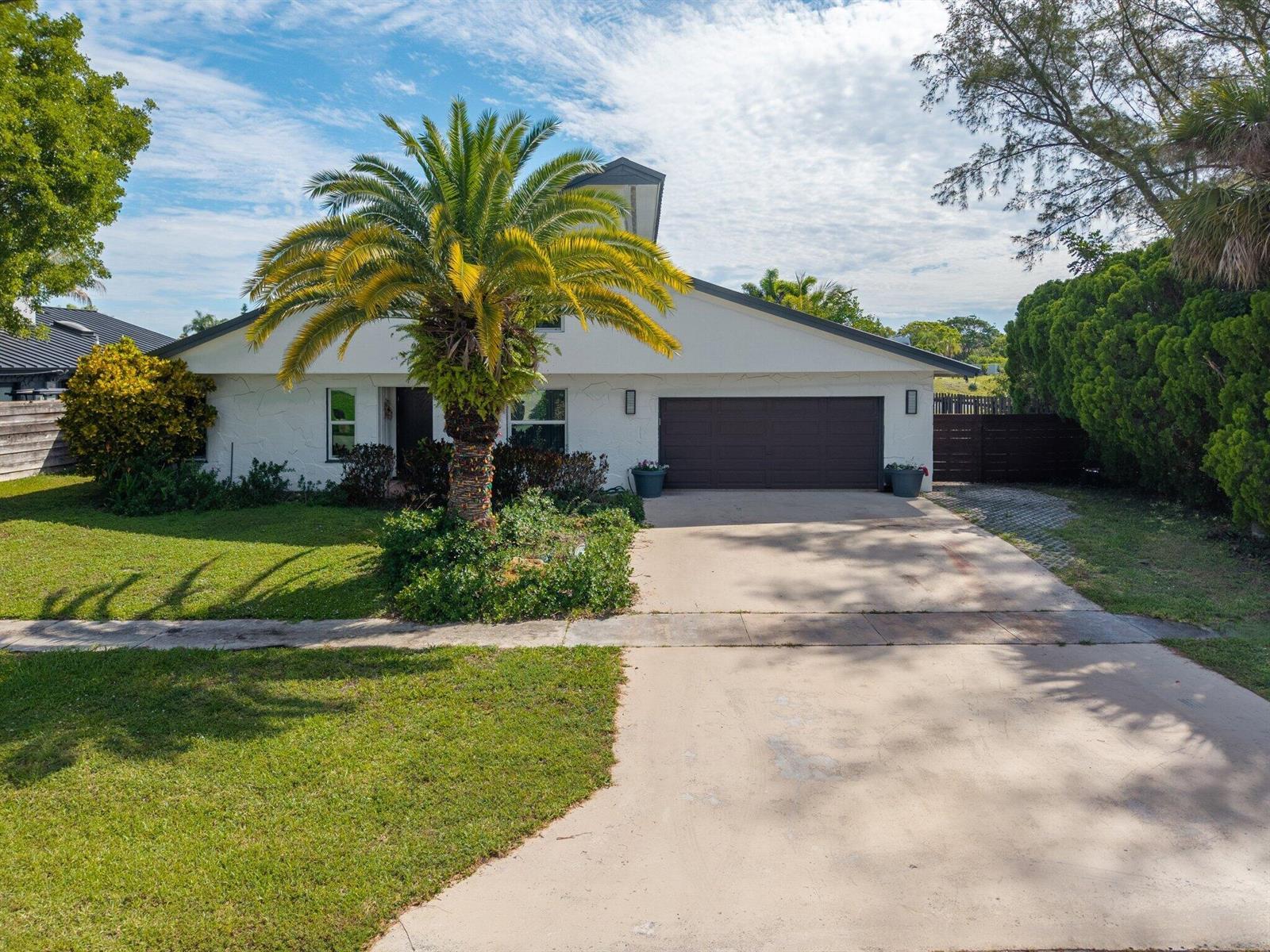 33 OREGON Lane, Boca Raton FL 33487