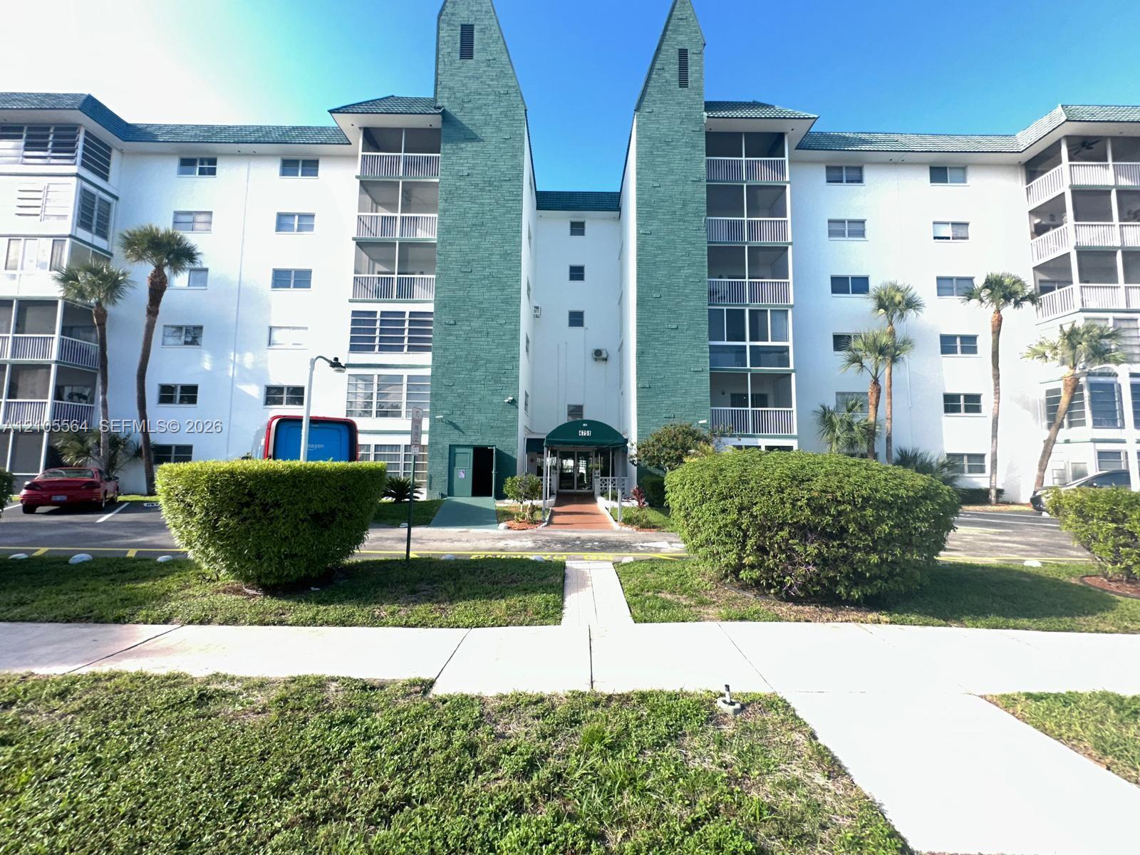 4751 NW 21st St # 210, Lauderhill FL 33313