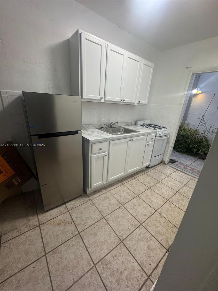 7300 Harding Ave # 6, Miami Beach FL 33141
