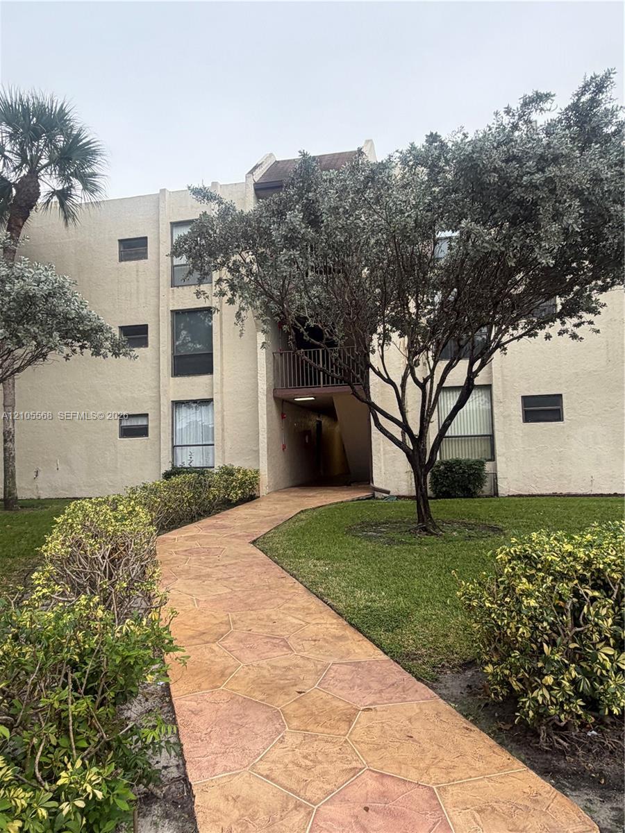 8050 W Mcnab Rd # 121, Tamarac FL 33321