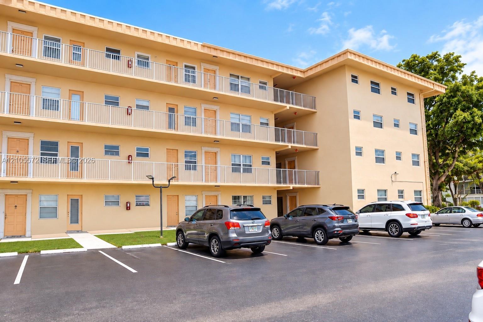 4191 NW 41st St # 217, Lauderdale Lakes FL 33319