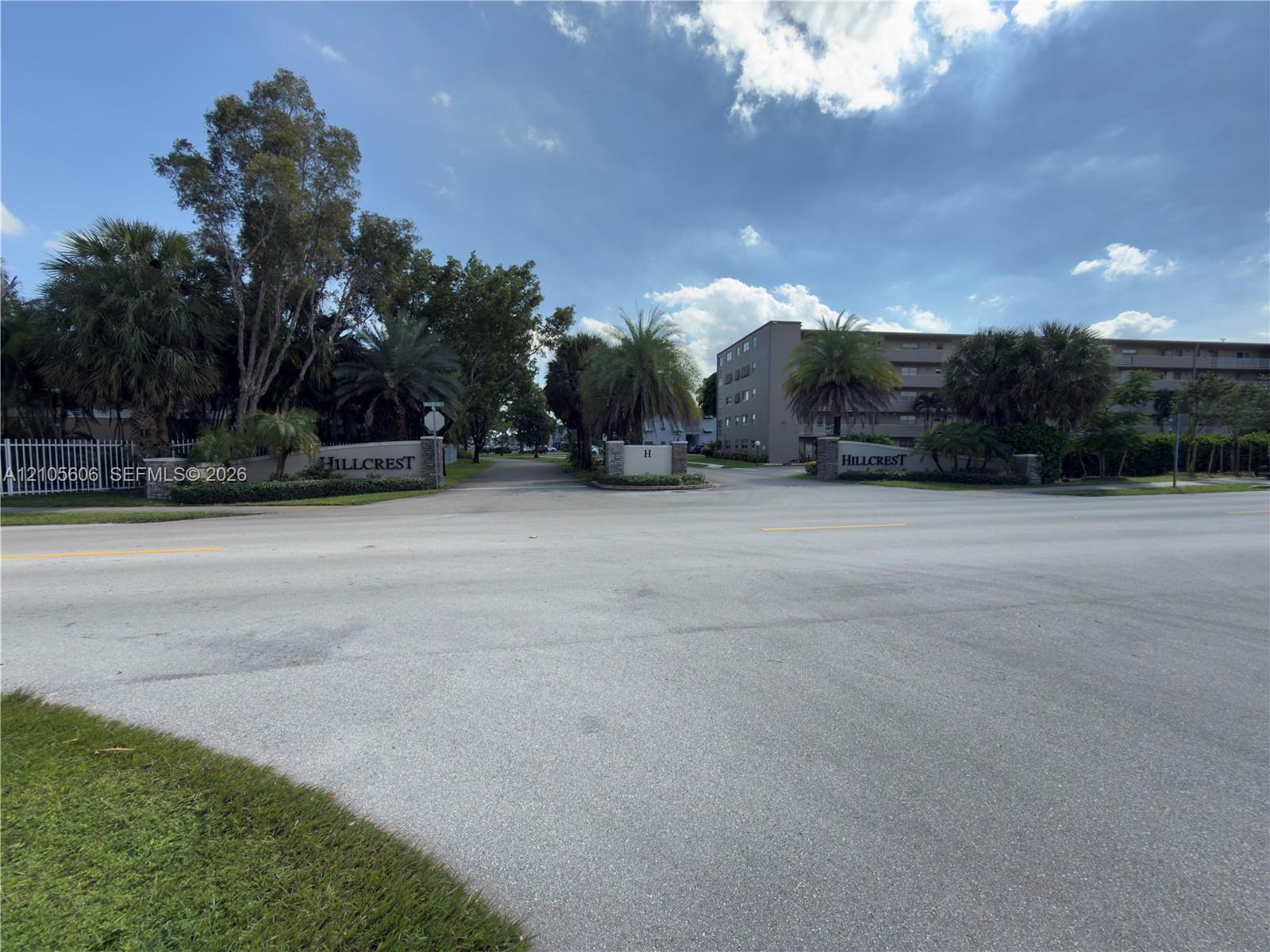 1201 Hillcrest Ct # 205, Hollywood FL 33021