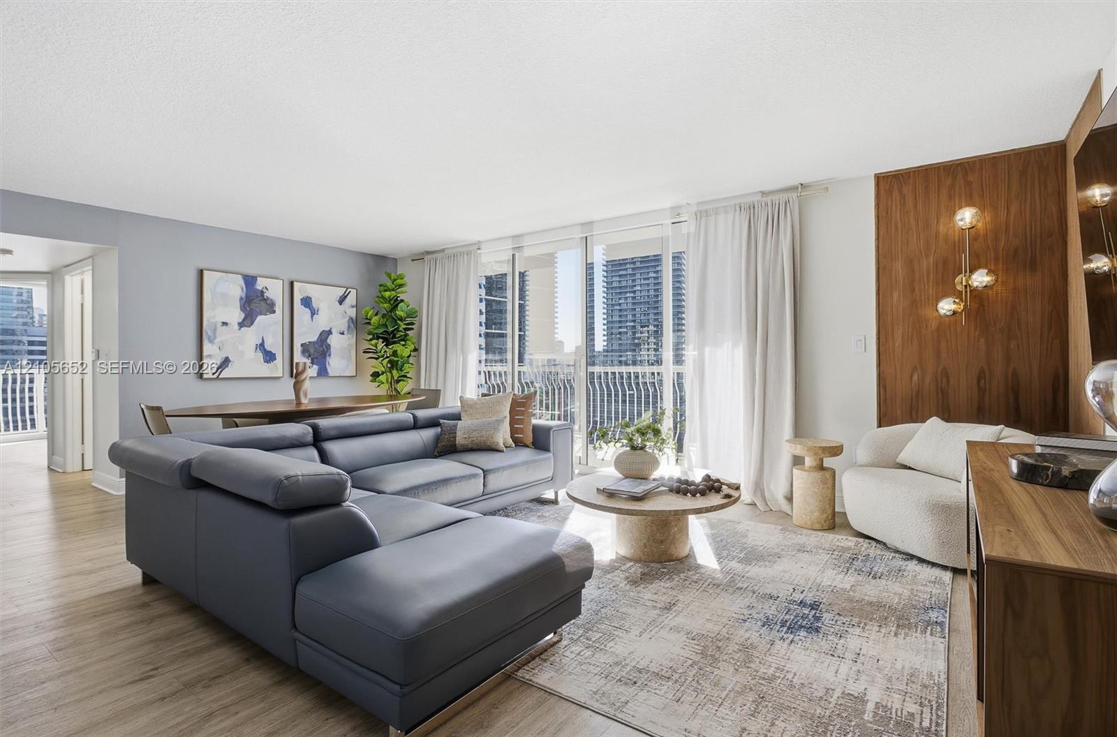 1200 Brickell Bay Dr # 1723, Miami FL 33131