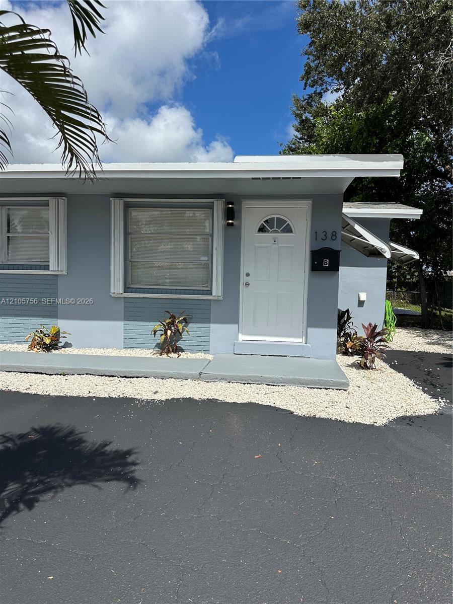 137 SE 2nd Ave # A, Hallandale Beach FL 33009