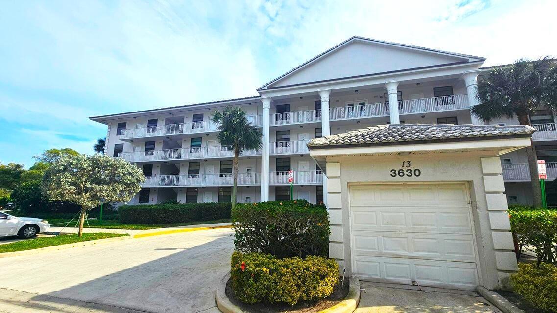 3630 WHITEHALL Drive # 303, West Palm Beach FL 33401