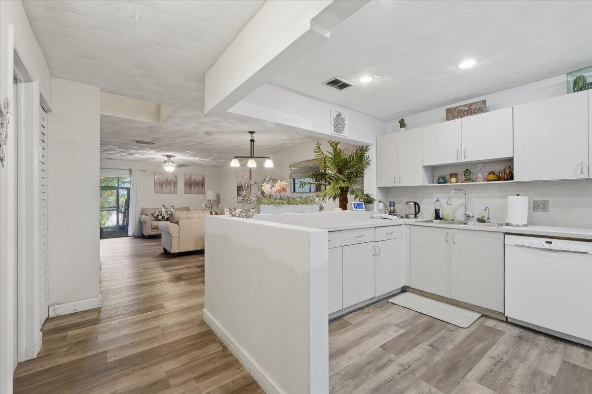 9240 NW 14th Street Unit 270, Pembroke Pines FL 33024