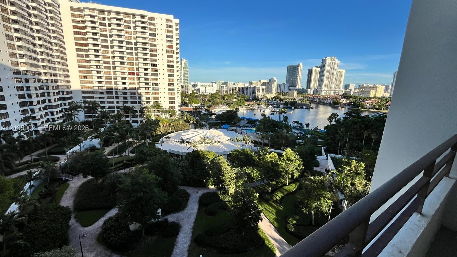 600 Three Islands Blvd # 913, Hallandale Beach FL 33009