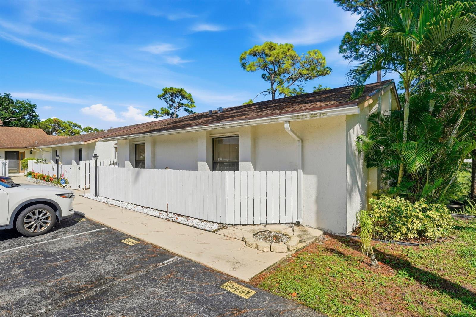 6120 NEWSTEAD Court, FL 33463