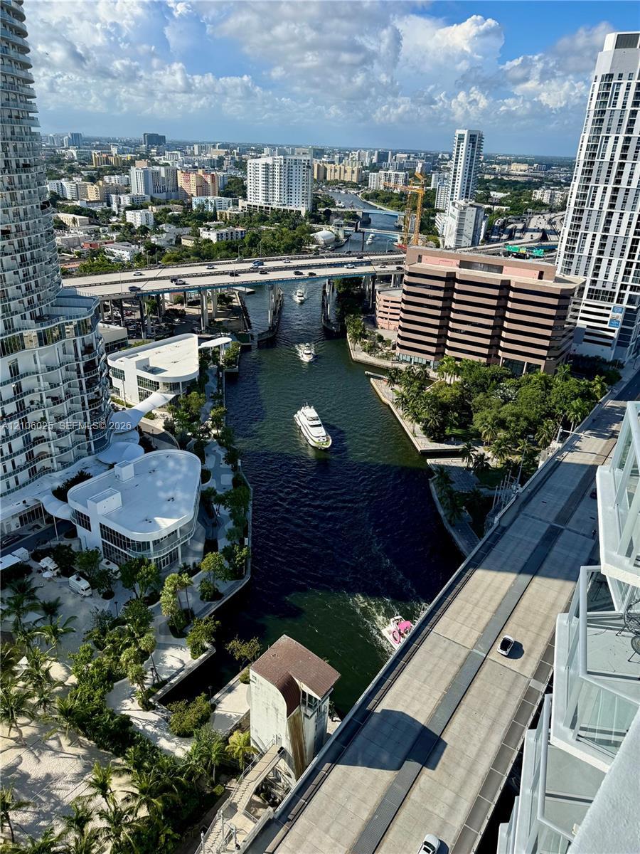 185 SW 7 ST # 2700, Miami FL 33130