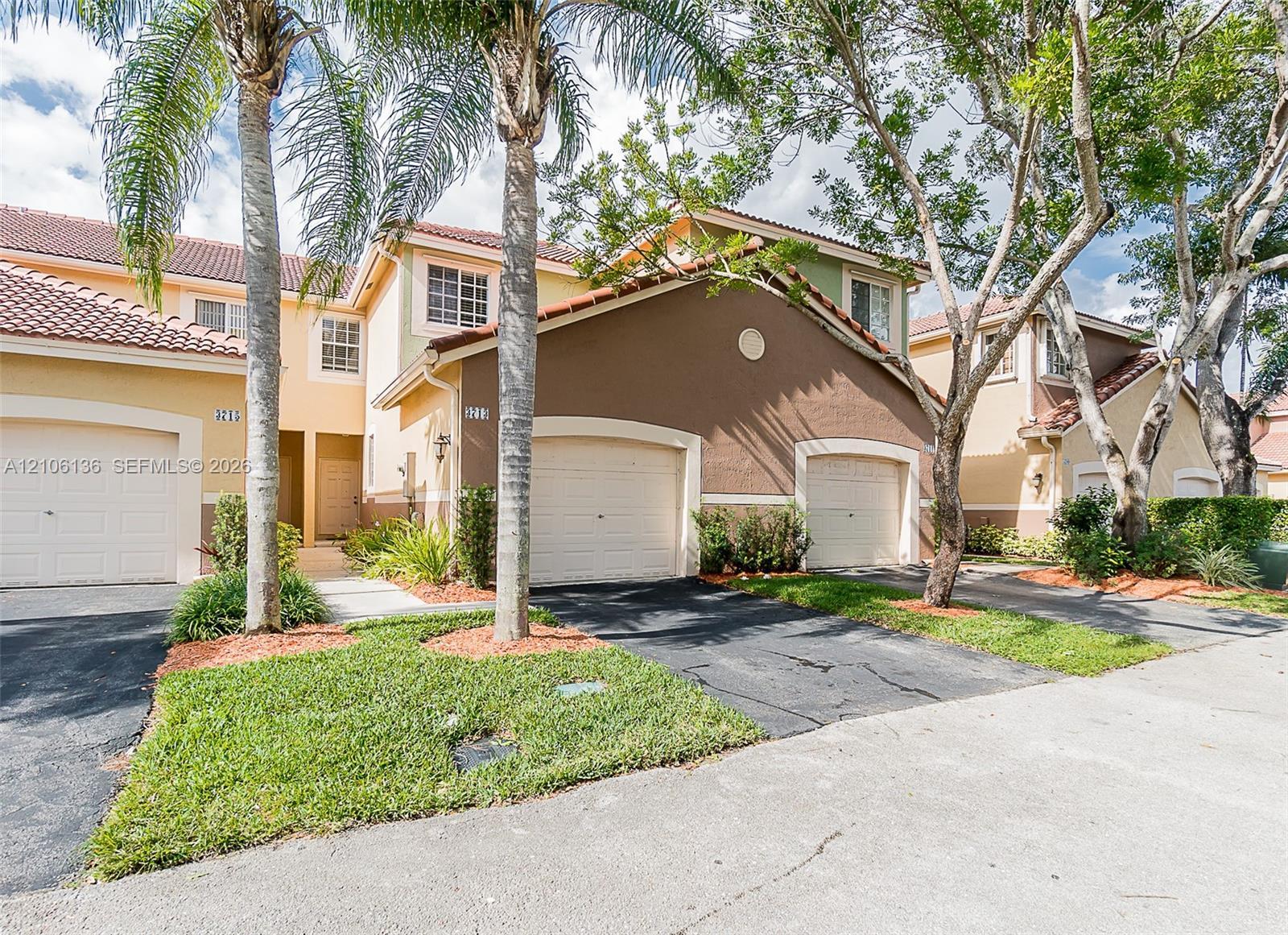 3713 San Simeon Cir, Weston FL 33331