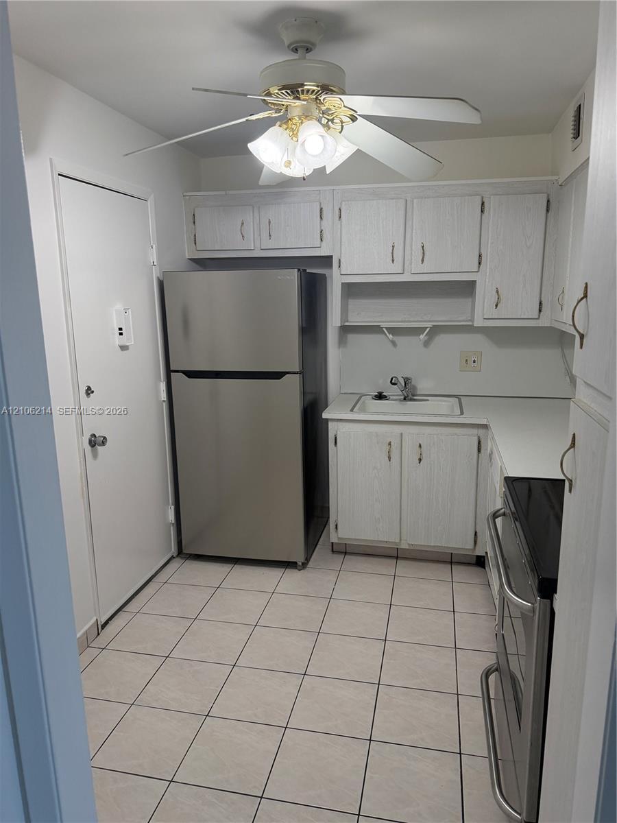 2841 NE 163rd St # 305, North Miami Beach FL 33160