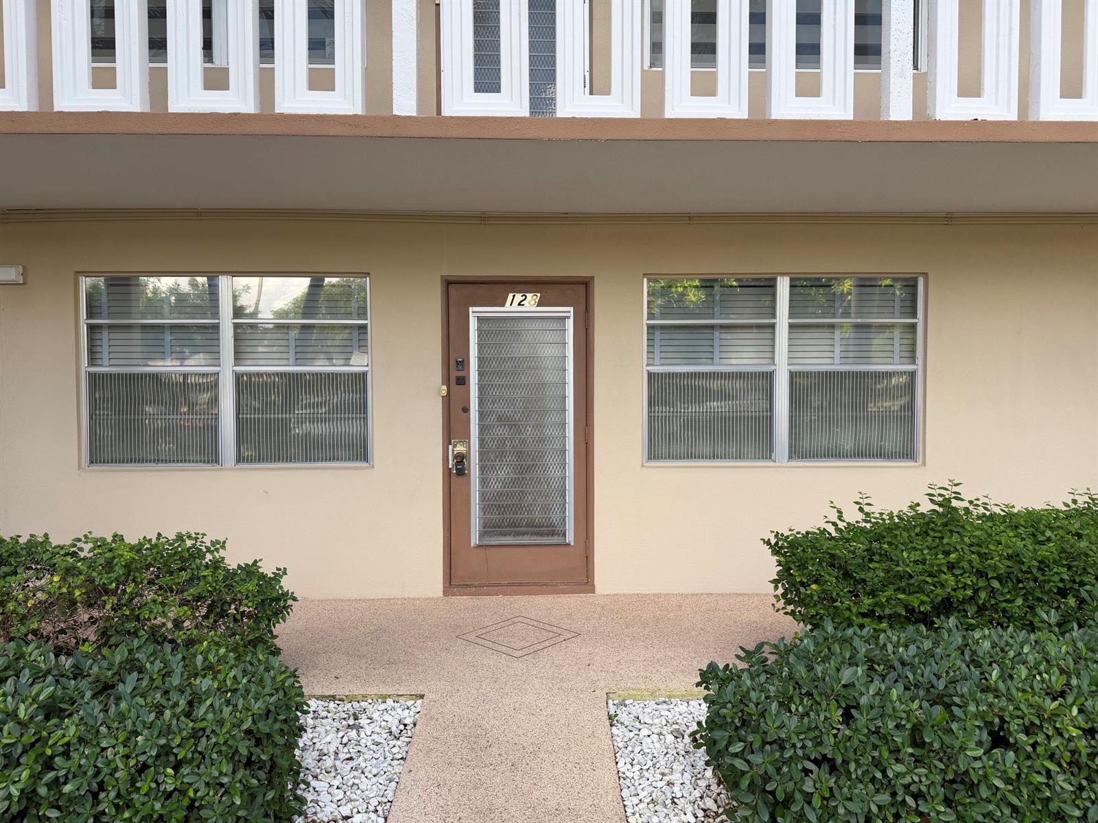 128 Wellington G, West Palm Beach FL 33417
