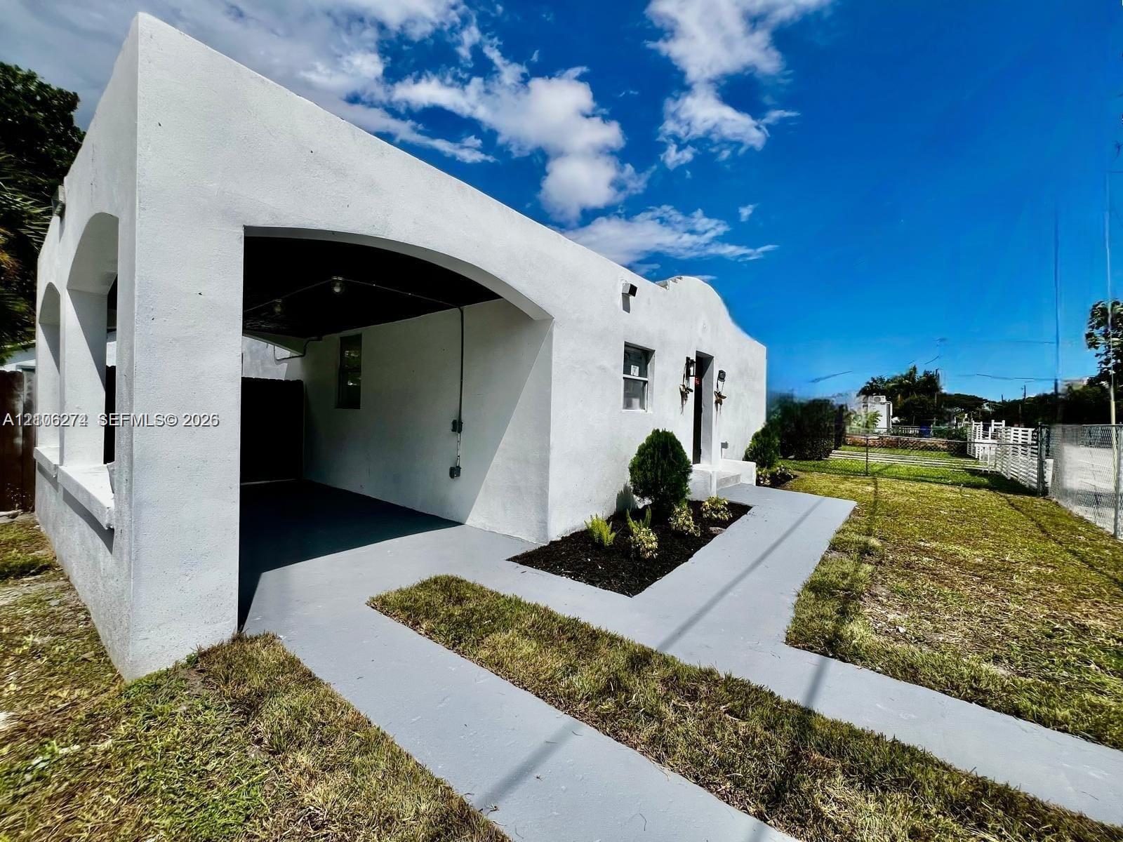 1601 NW 50th St, Miami FL 33142