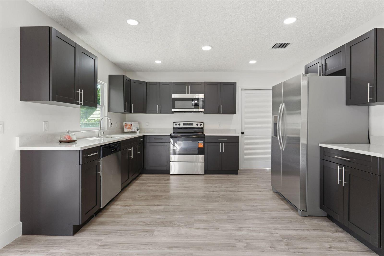 2136 80TH Avenue, Vero Beach FL 32966