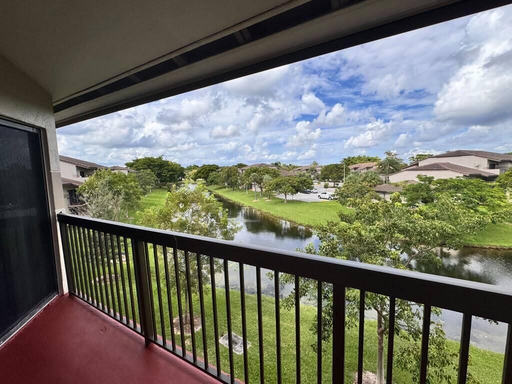 9887 NOB HILL Court, Sunrise FL 33351