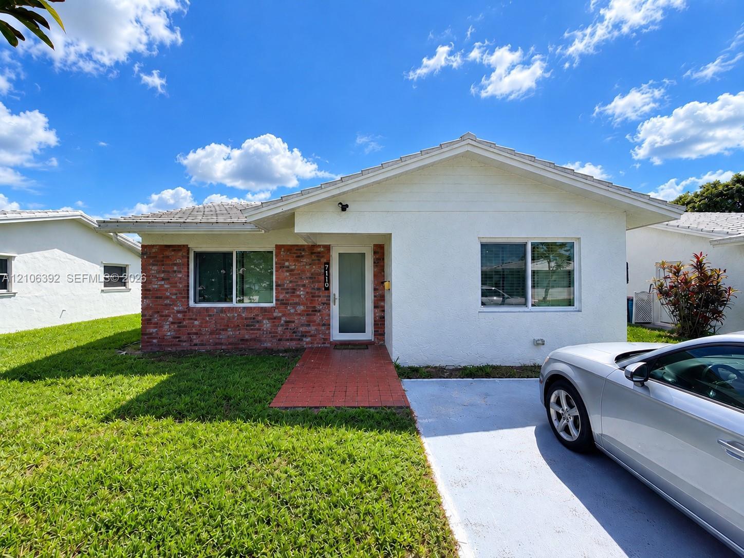 7110 NW 66th Ter, Tamarac FL 33321